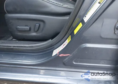 2014 Toyota Corolla S Premium z USA, uszkodzony, nr VIN 5YFBURHE8EP077892